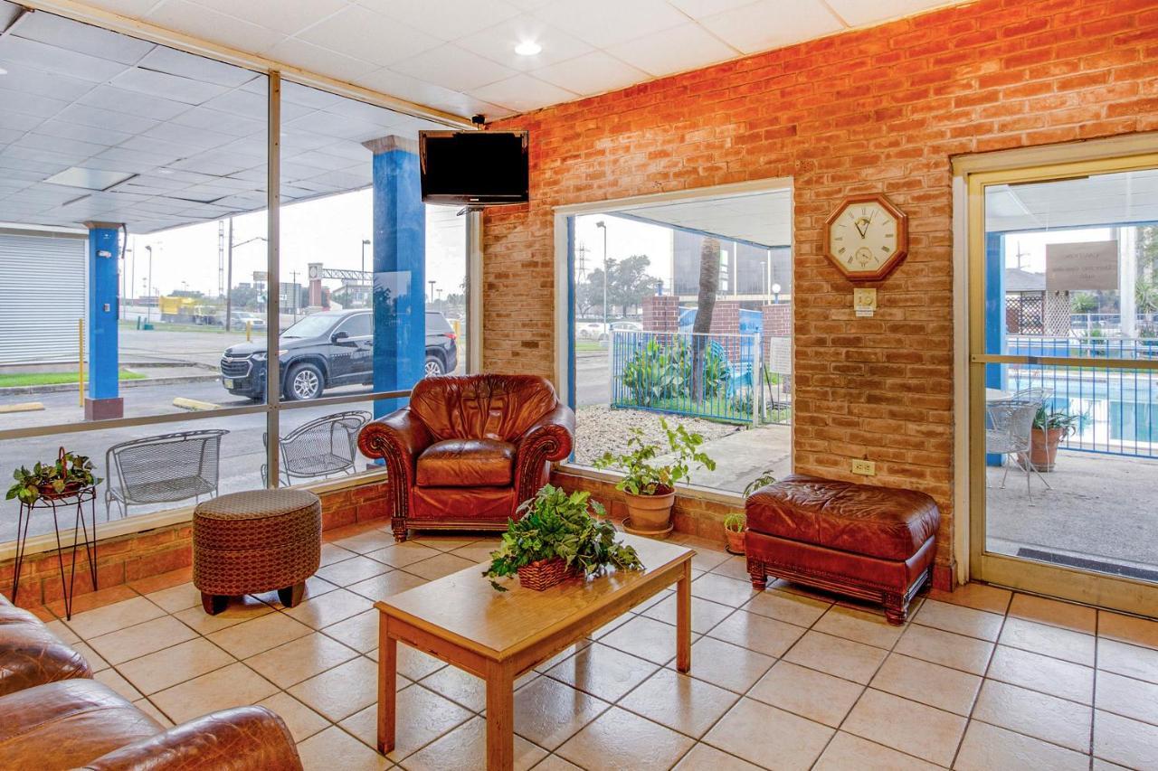 Americas Best Value Inn San Antonio Airport South Exterior foto