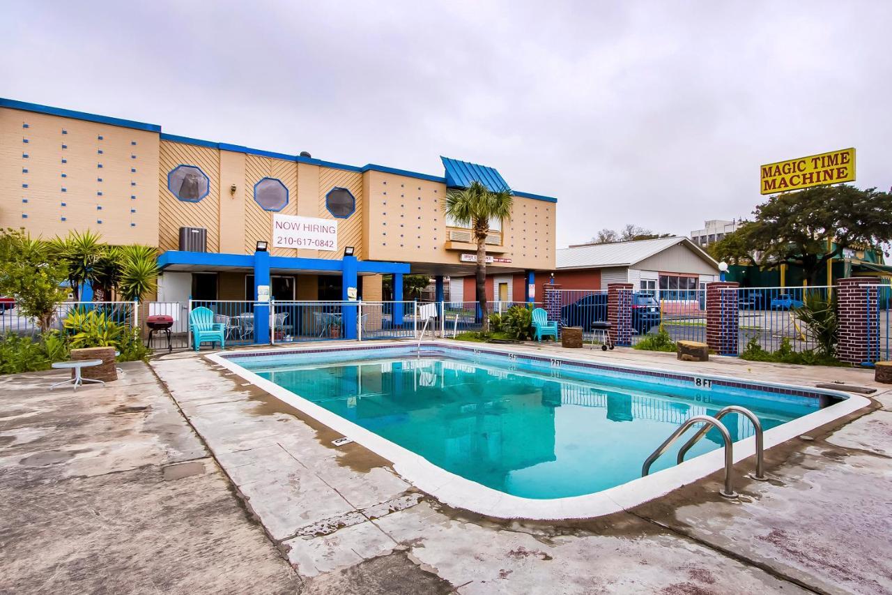 Americas Best Value Inn San Antonio Airport South Exterior foto