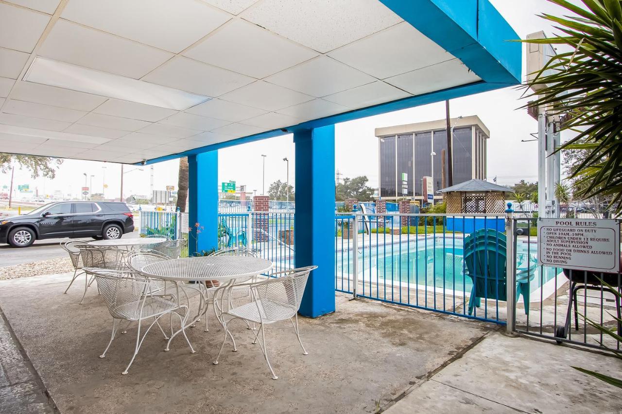 Americas Best Value Inn San Antonio Airport South Exterior foto